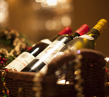 WINE, BEER & SPIRITS GIFT BASKETS DELIVERED TO CANADA